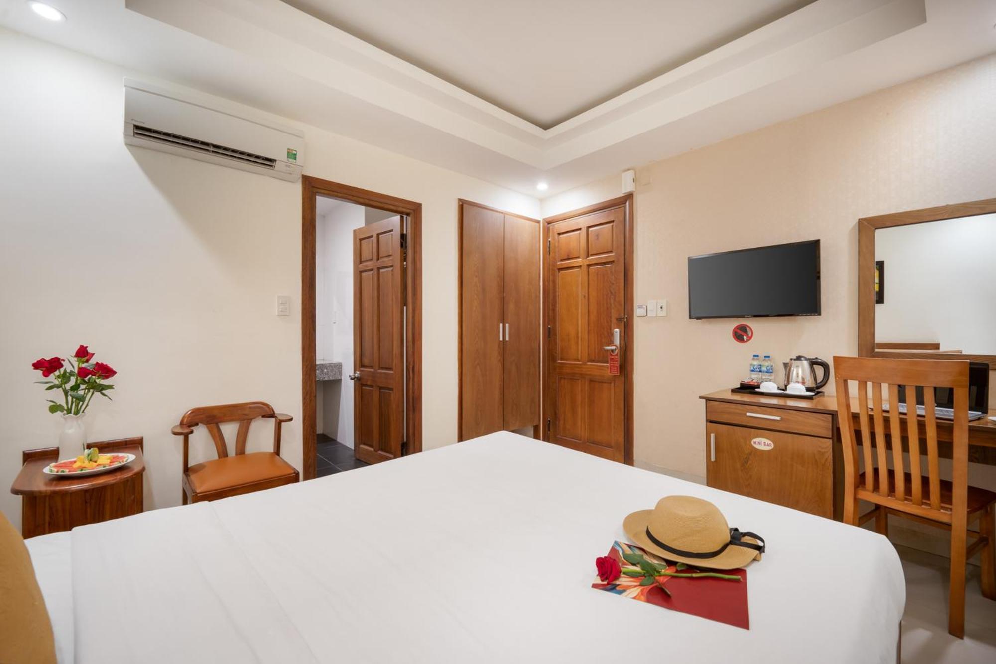 Twilight Beach Hotel Дананг Экстерьер фото